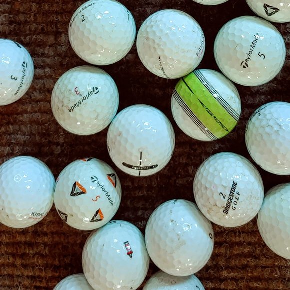 24 Used Golf Balls - Picture 7 of 7